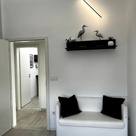 Lorenz Apartment